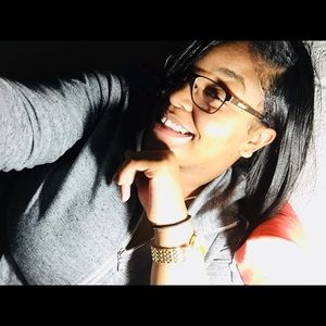 Meet your Posher, Aneesha